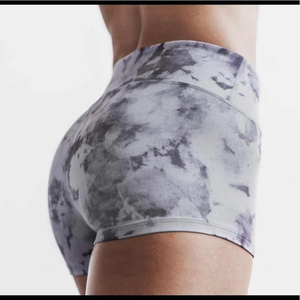 NWT NOBULL 2” SHORTS TIE-DYE